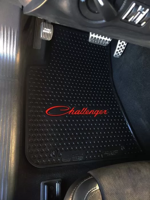 CHALLENGER OVAL LOGO MAT (RED) ラグマット s-l400.jpg